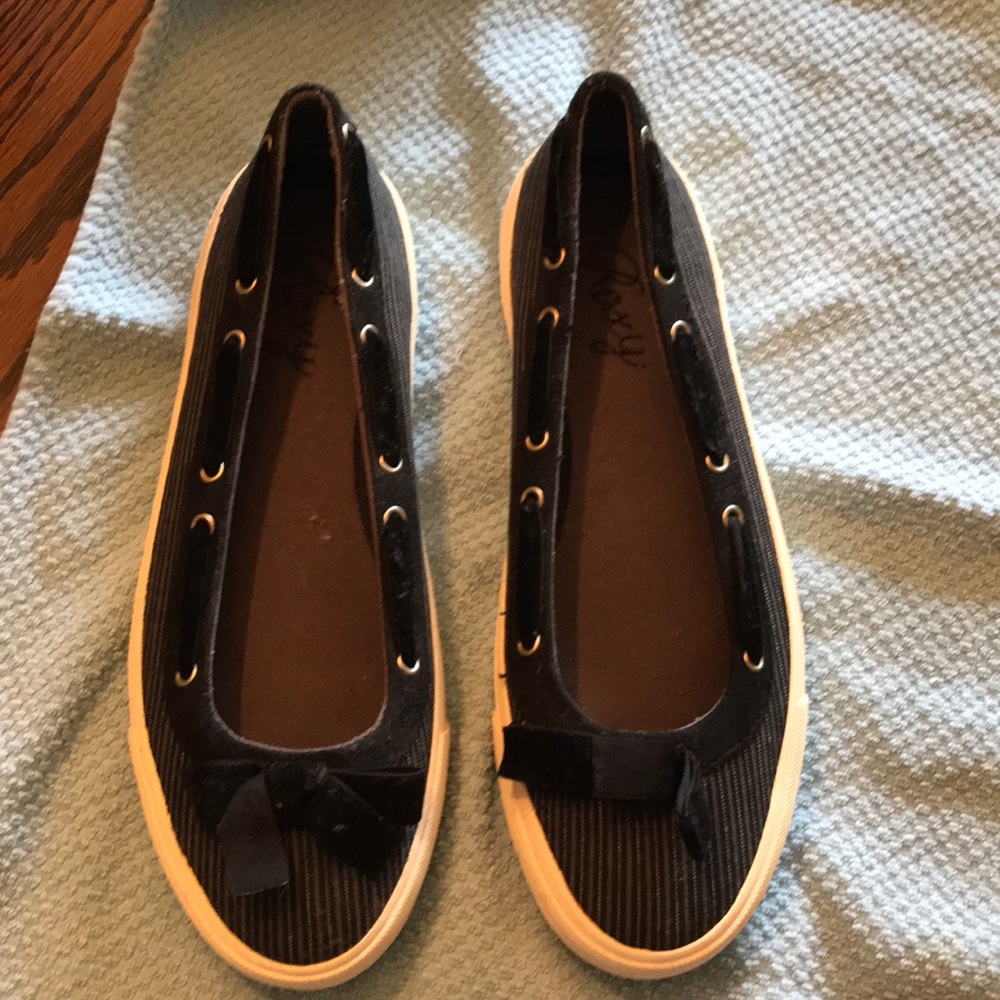 Roxy slip on sneaker (New, never worn)
